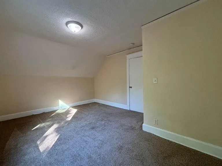 1159 Bush Ave — Photo 19