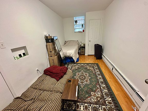 2nd image of 222 E 21st St APT 1D