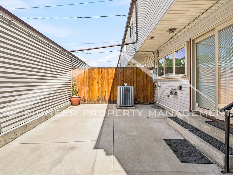 655 S Xenon Ct — Photo 27