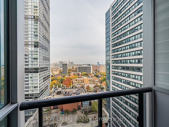 3rd image of 77 Mutual St #2110
