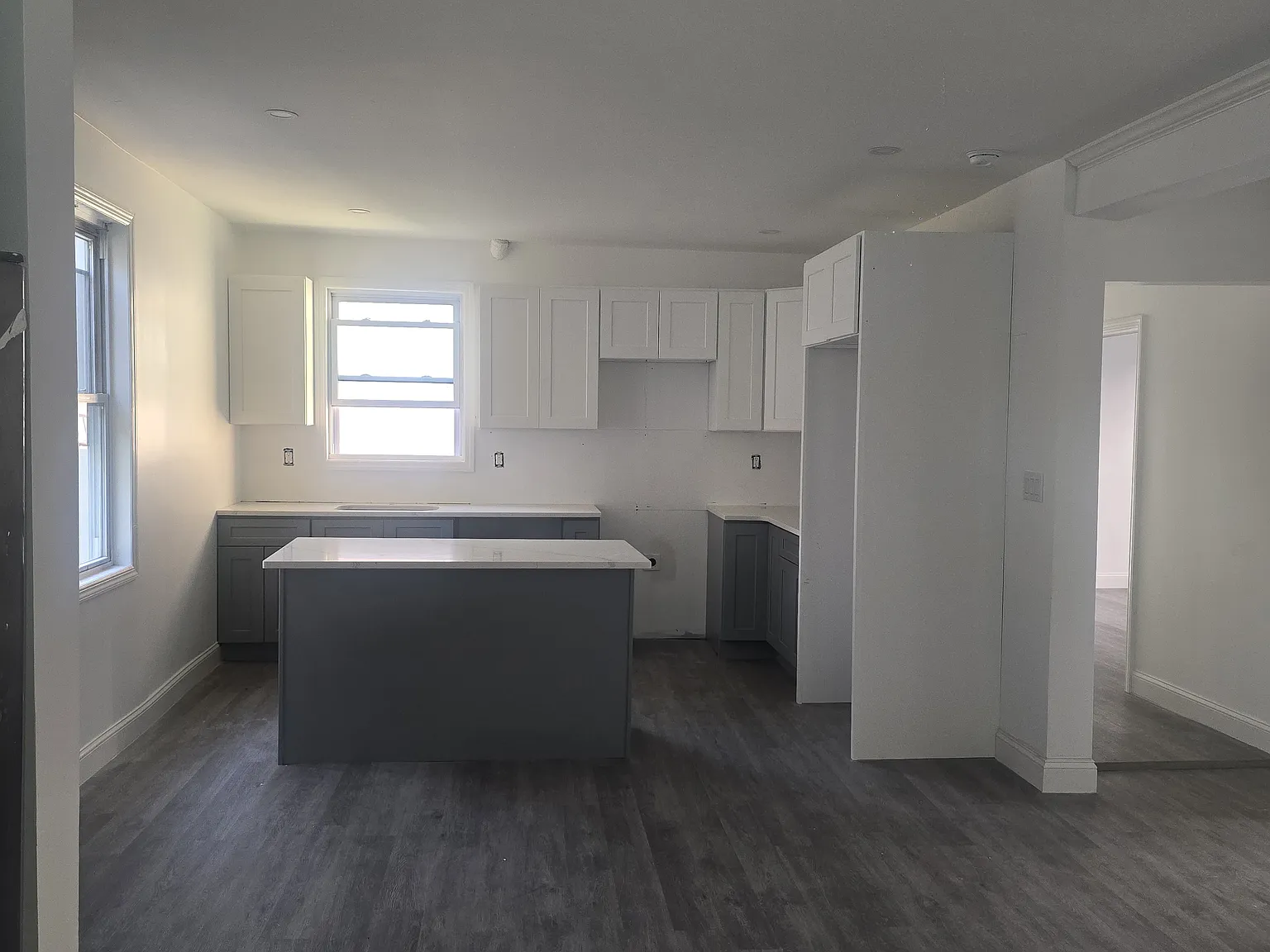 3 bed, 1200 sqft, $3,900 — Photo 2