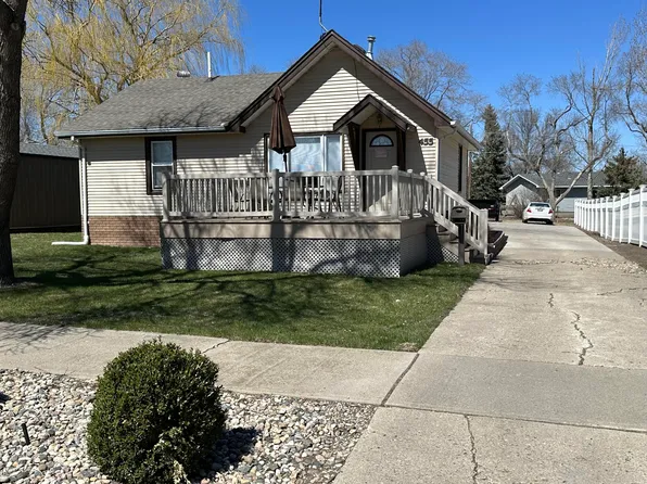 455 6th St NE, Huron, SD 57350