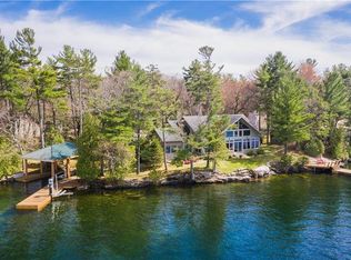 10 Phillips Ln, Hammond, NY 13646