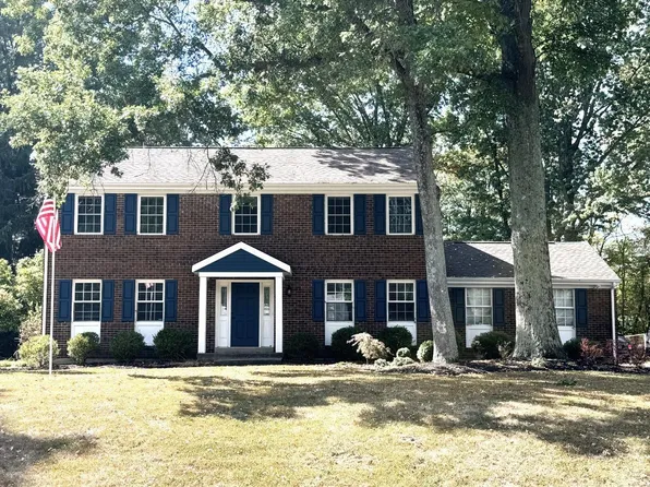 3743 Redthorne Dr, Amelia, OH 45102