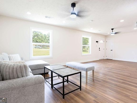 3rd image of 2127 Blue Creek Ct