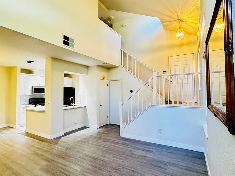225 Tamarisk Cir — Photo 20