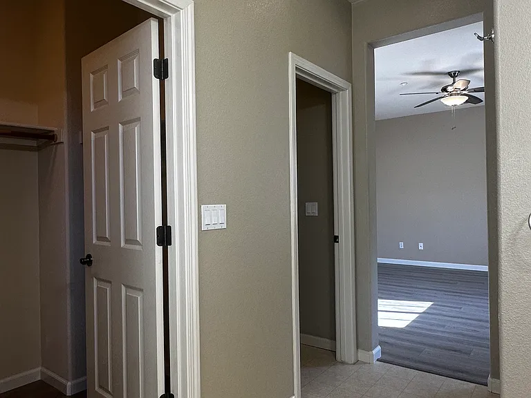 611 Falling Star Dr — Photo 26