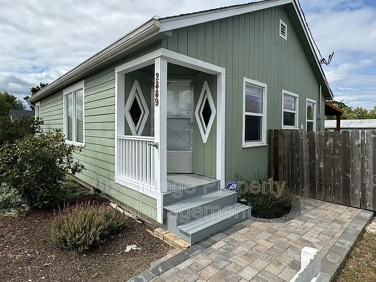 2889 NW Gibson Hill Rd — Photo 2