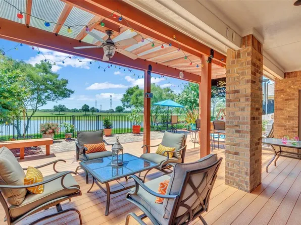 717 Saturnia Ln, League City, TX 77573