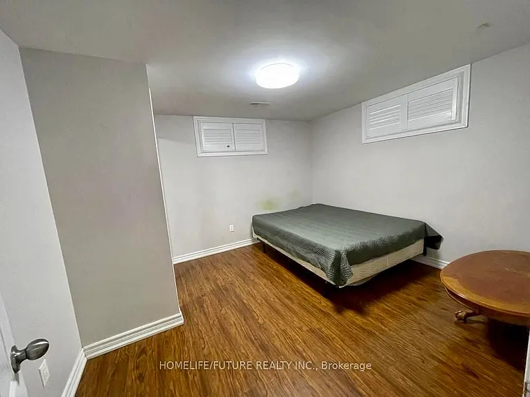 92 Hiscock Blvd #BASEMENT — Photo 6