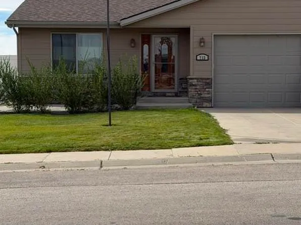 713 Rocking T Dr, Gillette, WY 82718