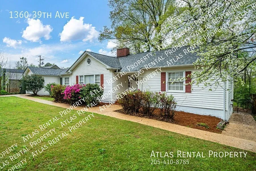 Beautifully Maintained 3/3 Home with Over 1,800 Sq Ft — Photo 3