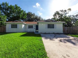 9401 N Hartts Dr, Tampa, FL 33617