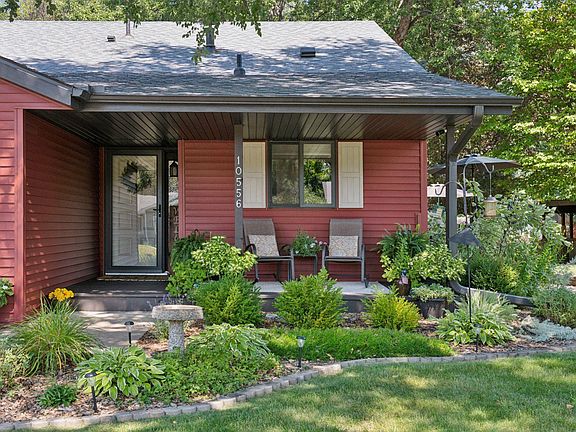 2nd image of 10556 Grant Dr