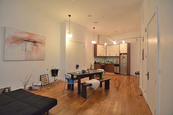 Rented by Hagstrom Management Inc | media 17