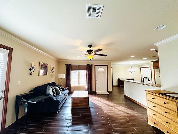 4th image of 2501 Centennial Ct