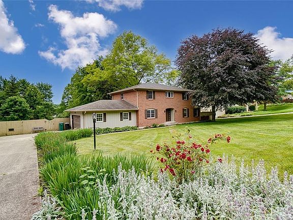 3rd image of 2841 Stauffer Dr