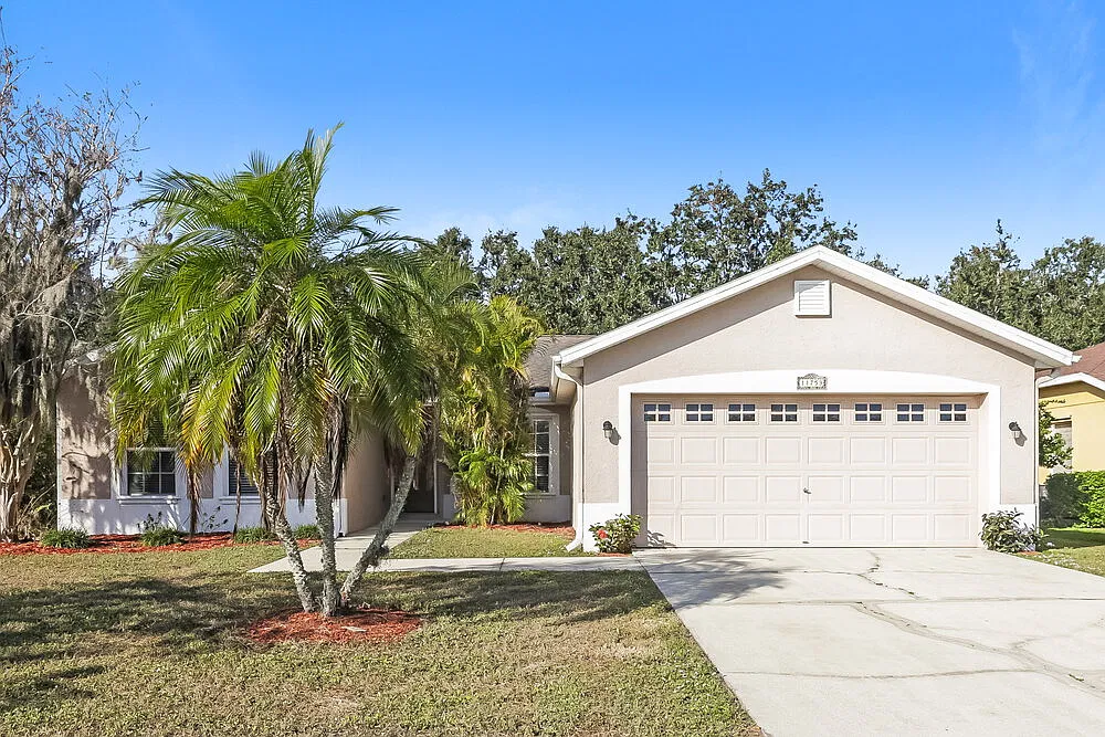 3 bed, 2.0 bath, 1830 sqft, $3,040 — Photo 1