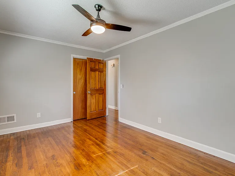 7712 Burdell Dr — Photo 14