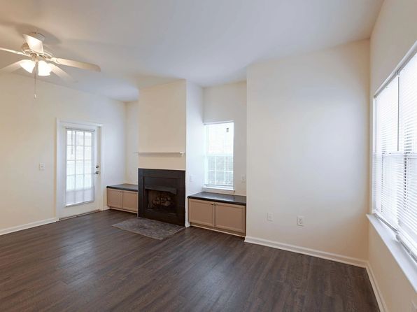 4400 Amethyst Ct #2C