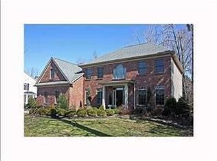 143 Brandywine Dr, Williamsville, NY 14221
