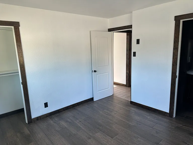 S 73rd East Ave — Photo 12