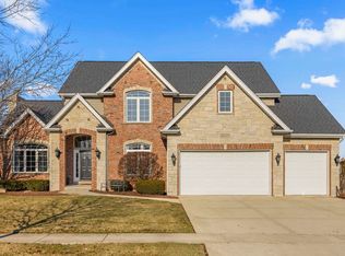 26123 Whispering Woods Cir, Plainfield, IL