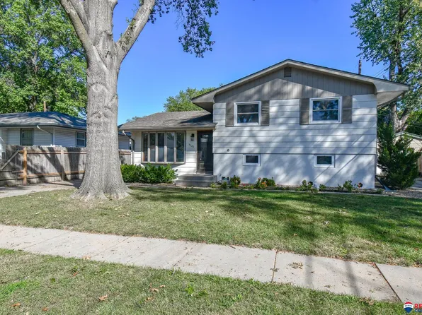 4320 Knox St, Lincoln, NE 68504