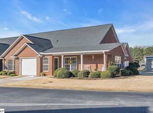 500 Garden Spring Dr, Simpsonville, SC 29681