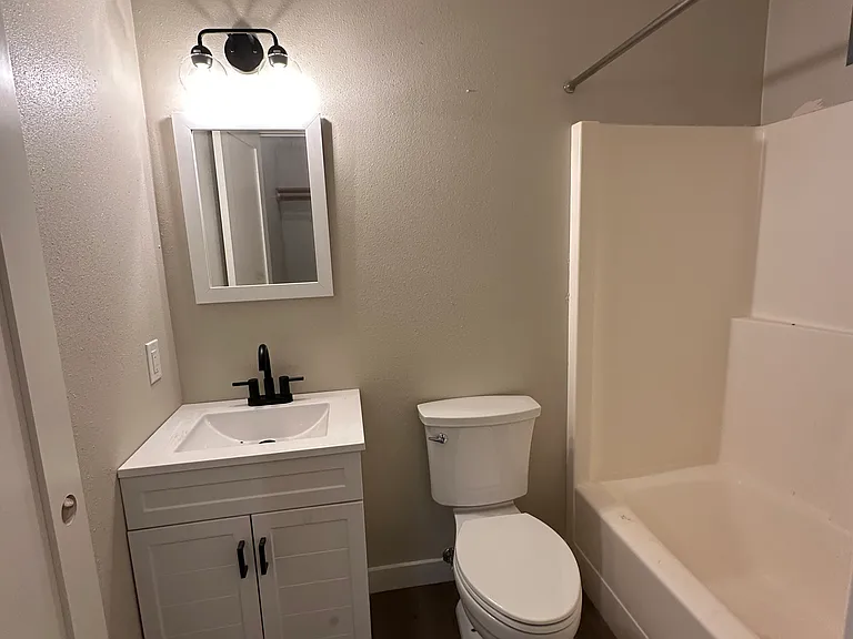 1223 Miller Ave NE — Photo 39