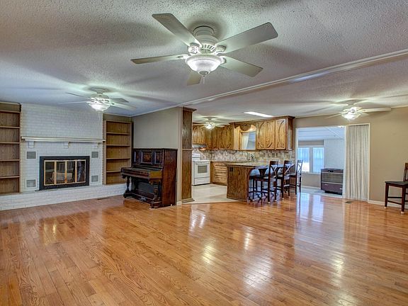 5th image of 1401 E Colonel Glenn Rd