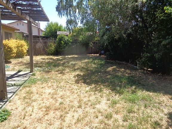 2nd image of 248 Churchill Pl