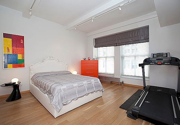 4th image of 112 E 19th St APT 8F
