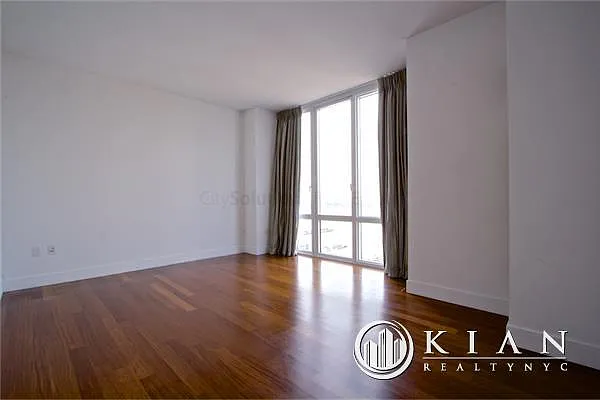 Rented by Kian Realty | media 9