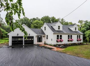 9 Grapevine Rd, Wenham, MA 01984