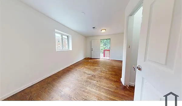 35 Wright St #1 — Photo 6