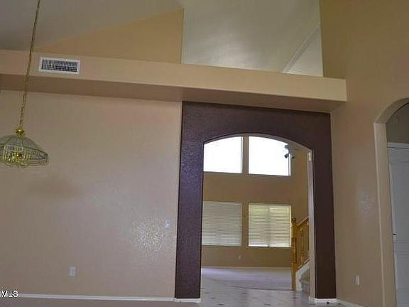 5th image of 481 N Cordoba Pl