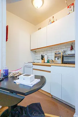 Rented by City Connections Realty | media 19