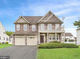 211 Topaz Cir, Dover, DE 19904