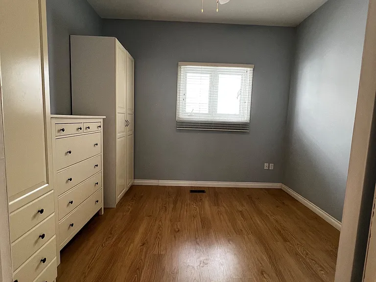 31 Railway Ave — Photo 23