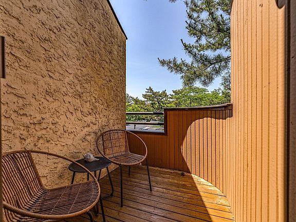5th image of 107 Tarpon Ct #107