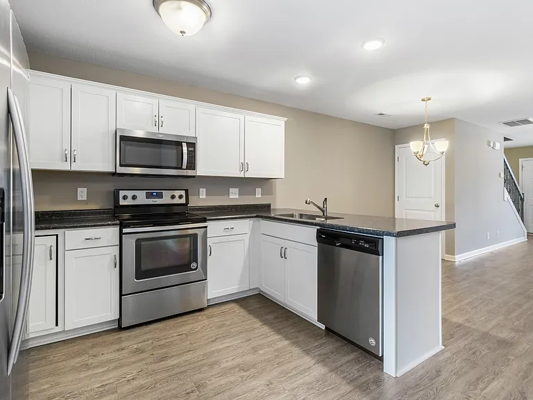 237 Alexander Blvd — Photo 12