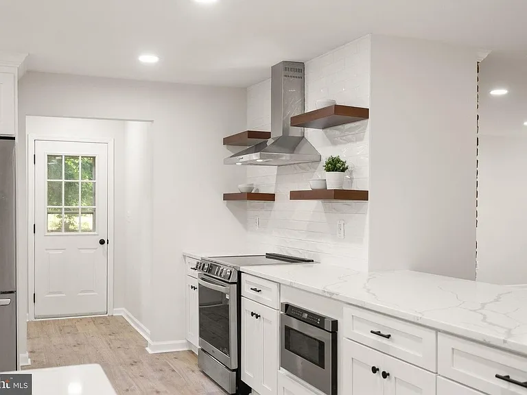 14863 Prestige Dr — Photo 8