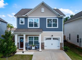107 Highland Park Ct, Easley, SC 29640