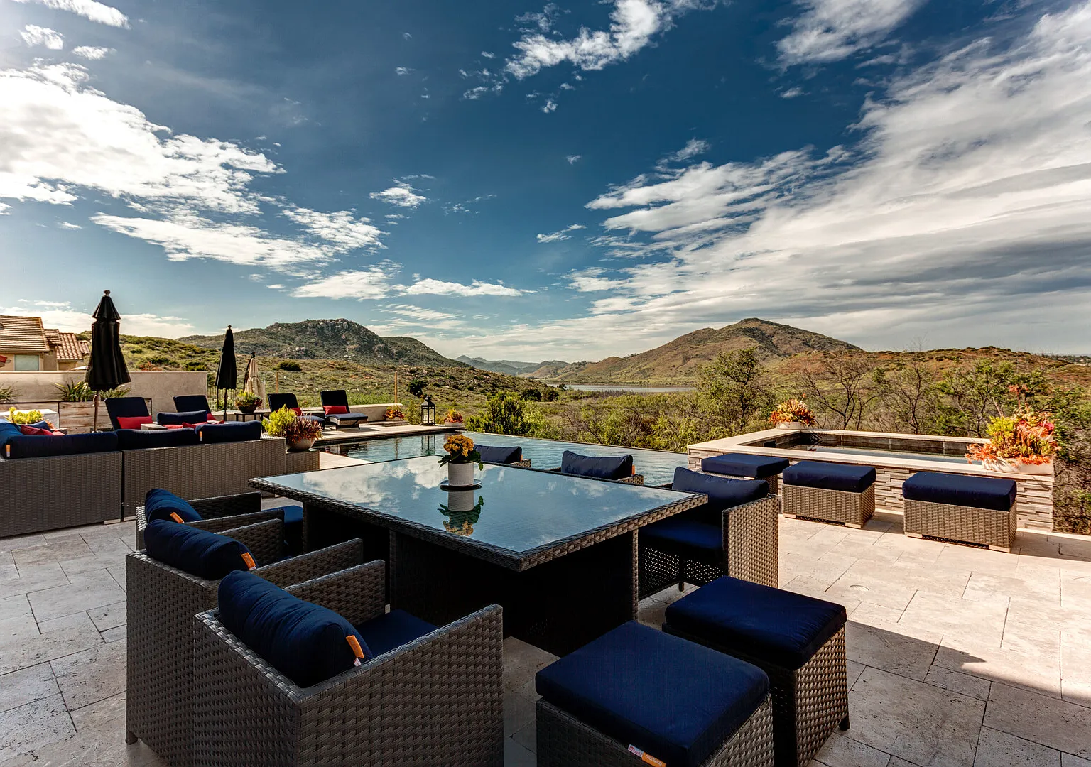 Luxurious Lakeview Retreat at Lake Hodges, Rancho Bernardo — Photo 1
