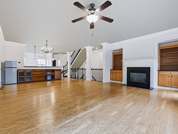 4th image of 5756 Pine Oak Dr NW