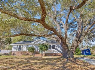 211 Deerfield Rd, Castle Hayne, NC 28429