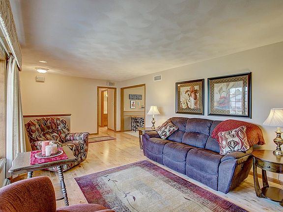 5th image of 3996 Empire Dr