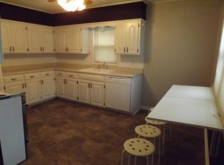 5595 Clare Rd, Shawnee, KS 66226