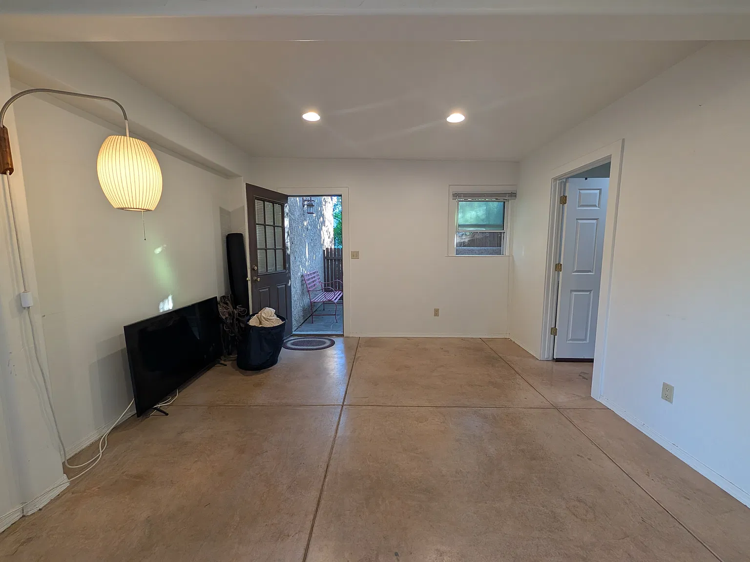 Studio, 500 sqft, $800 — Photo 2